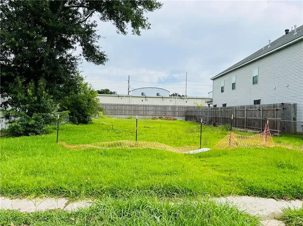 3750 Johnson St, Metairie, LA 70001