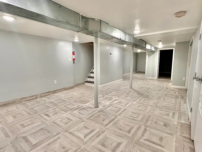 285 Grant Ave #1 — Photo 20