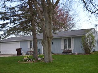 1700 E Homestead Dr, Garrett, IN 46738