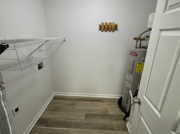 9812 Legends Creek Dr APT 205, Indianapolis, IN 46229