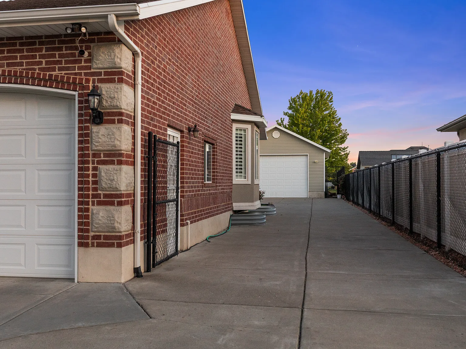 4 bed, 3746 sqft, $3,800 — Photo 4