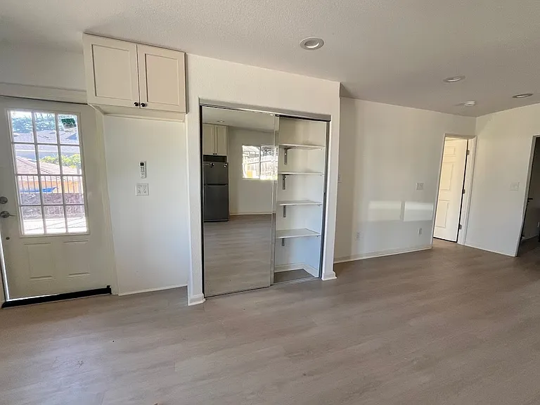 2776 Sydney Way — Photo 4
