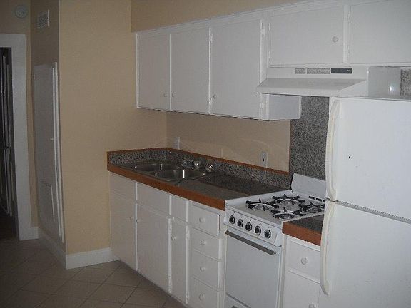 3rd image of 442-448 Burton Ave #442