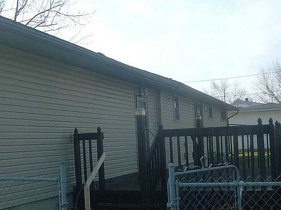 2nd image of 504 Thomas Ave