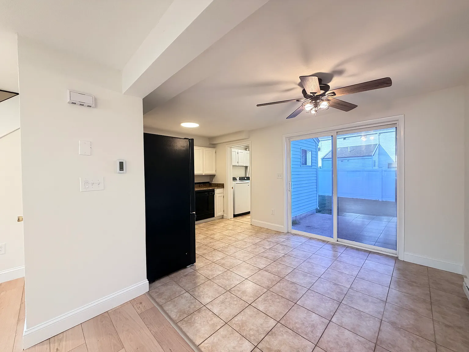 2 bed, 1.5 bath, 927 sqft, $2,200 — Photo 4