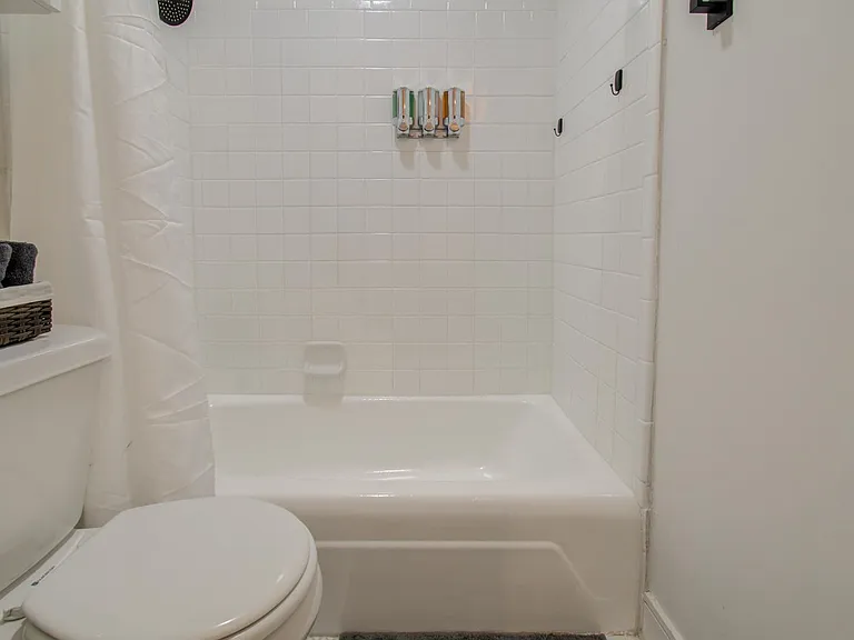 9219 Kempwood Dr — Photo 4