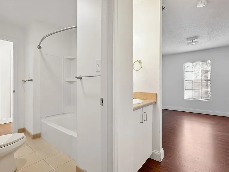 12220 Apache Avenue — Photo 12