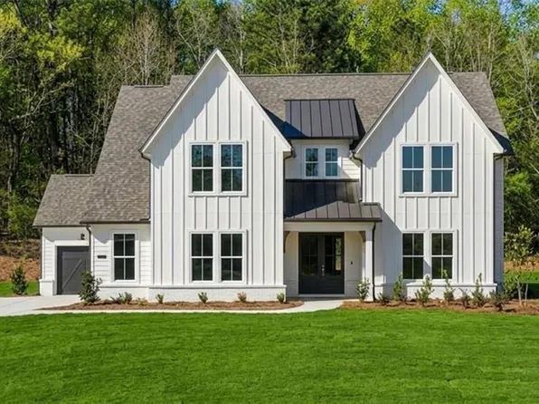 8320 Creekside Overlook Dr, Gainesville, GA 30506