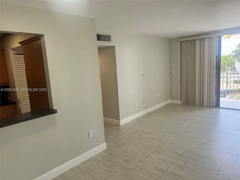 8075 NW 7th St #403 — Photo 21