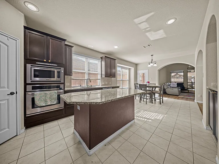 115 Parkwood Dr — Photo 10