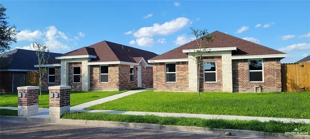 2 bed, 2.0 bath, 1020 sqft, $1,050 — Photo 1