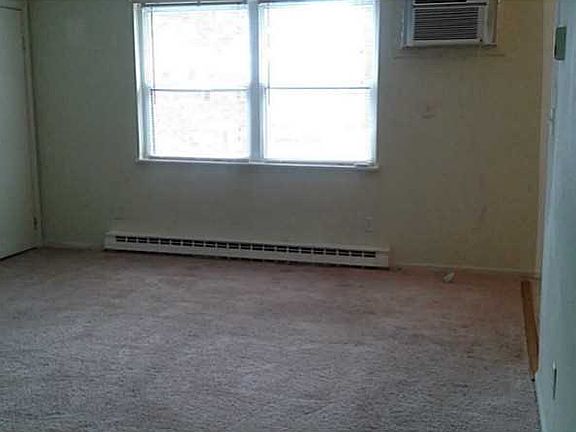 5th image of 3535 Mangrove Ave APT 4