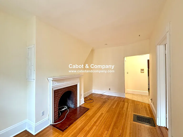 188 Marlborough St #3 — Photo 4