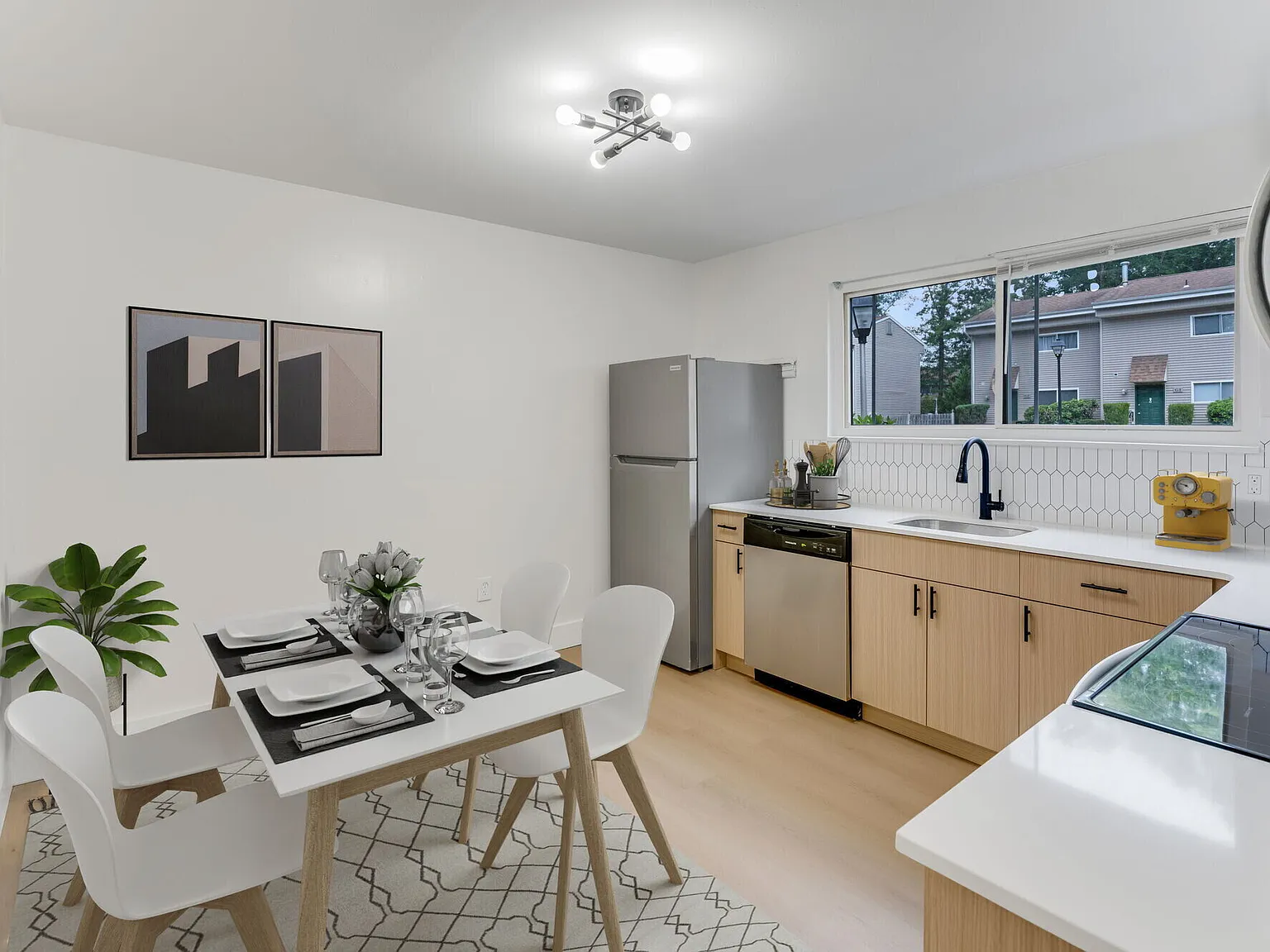 Indian Oaks Townhomes — Photo 2