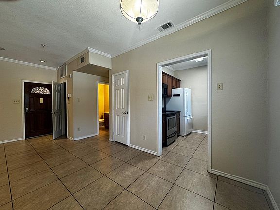 4th image of 6006 Auburndale Ave APT B