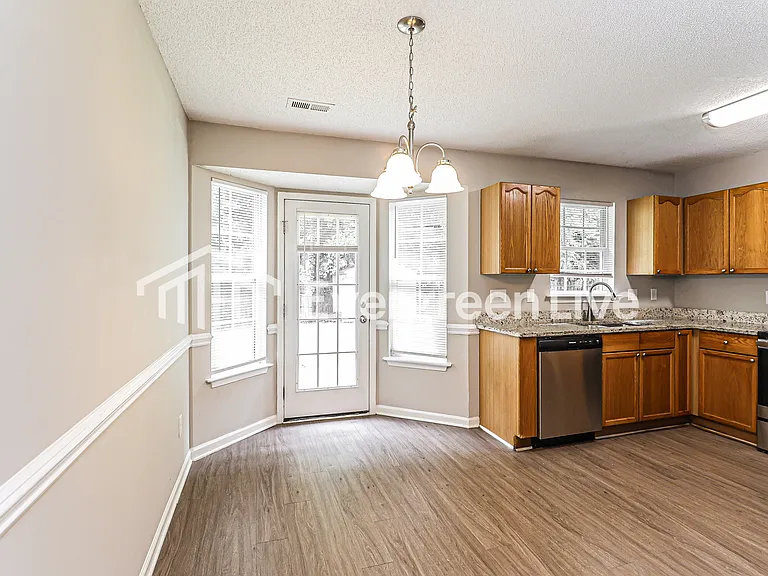 4629 Arthur Way — Photo 3