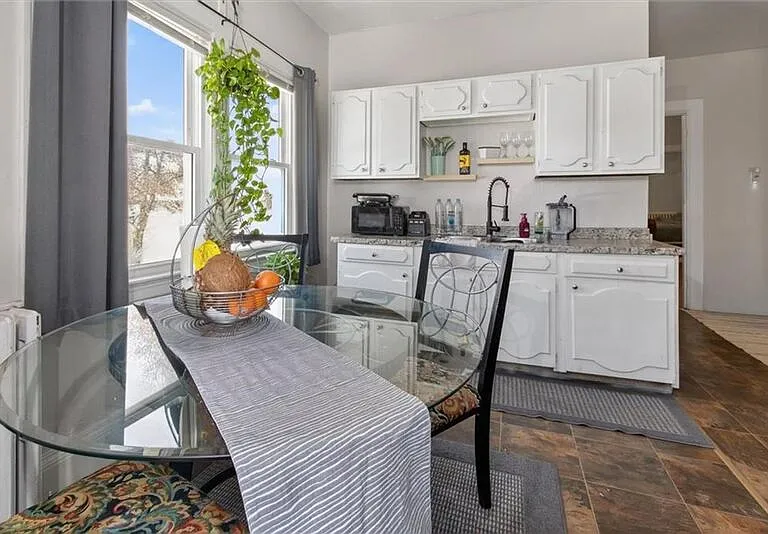 119 Rosewood Ter #1 — Photo 5