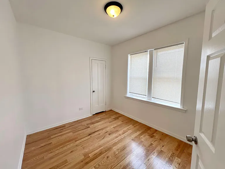 7332 S Artesian Ave #3 — Photo 8