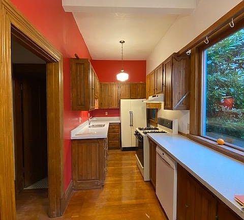 Bright kitchen with lots of storage space