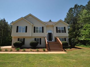 402 Parlor Cir, Locust Grove, GA 30248