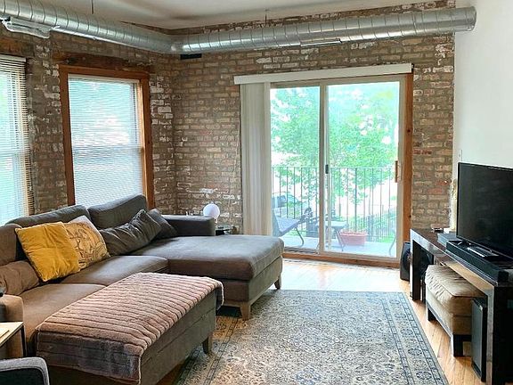 3rd image of 1231 W Greenleaf Ave APT 1