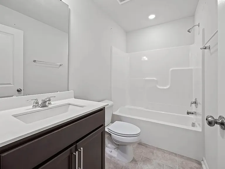 2427 Kasota Ln — Photo 14