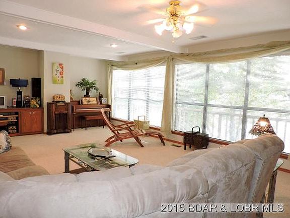 5th image of 219 Broad Leaf Dr