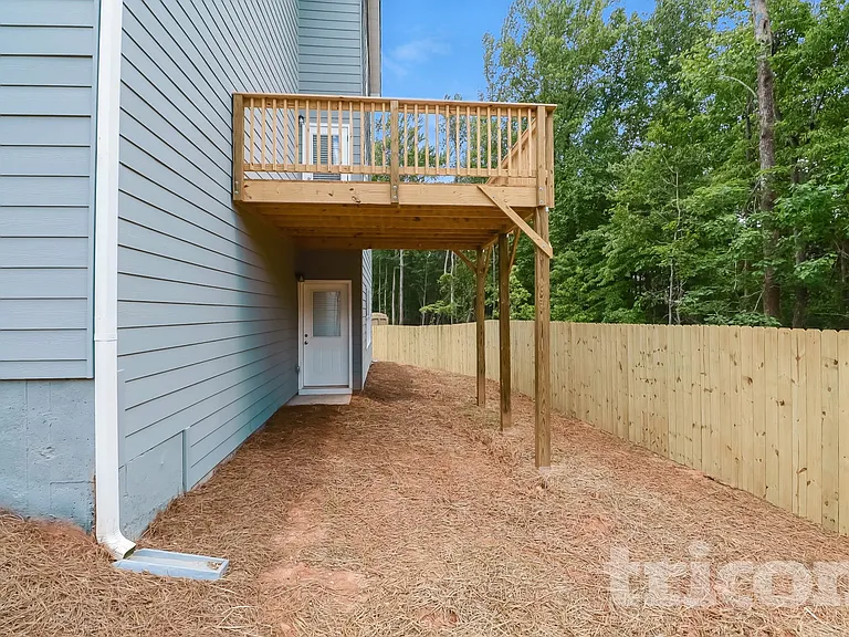 701 Jackson Ct — Photo 13