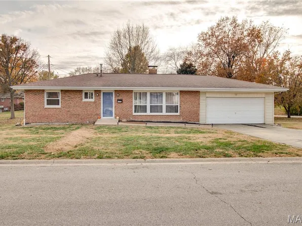 5230 Wick Way Dr, Alton, IL 62002