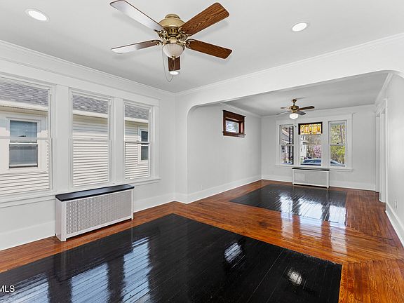 4th image of 917 Hazelwood Avenue