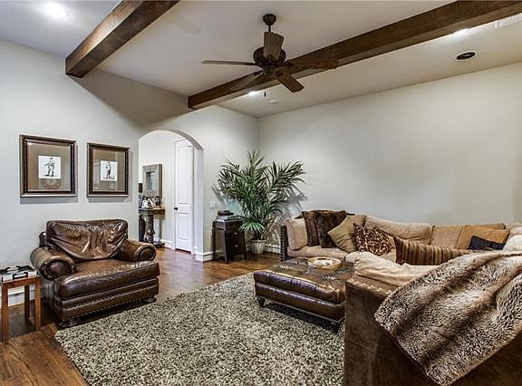 5th image of 3616 Binkley Ave