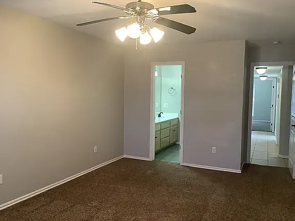 1426 SW 23rd St — Photo 11