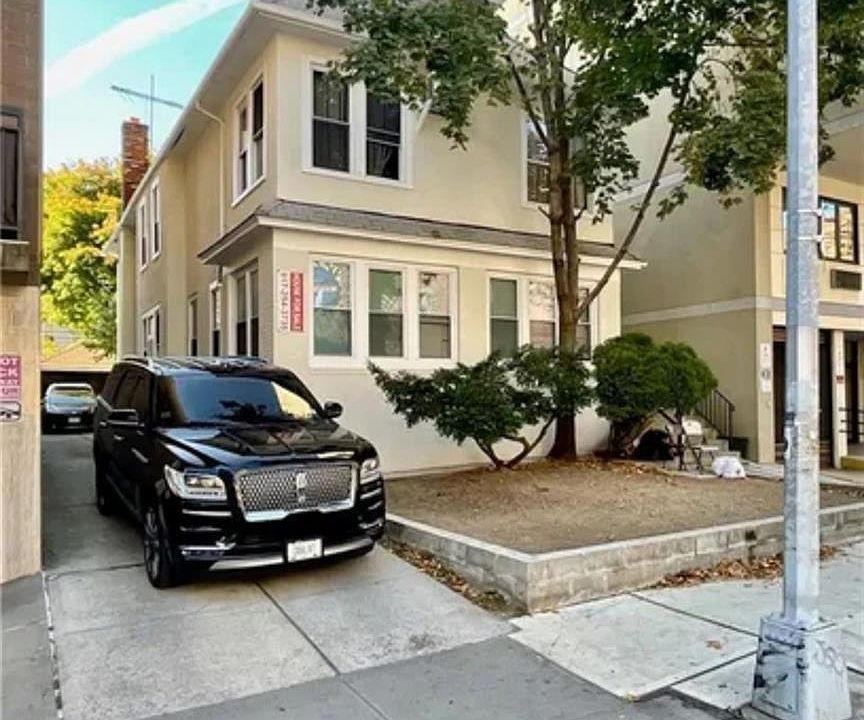 2nd image of 1922 Ocean Ave