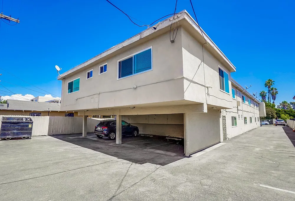 6205 8th Ave — Photo 4