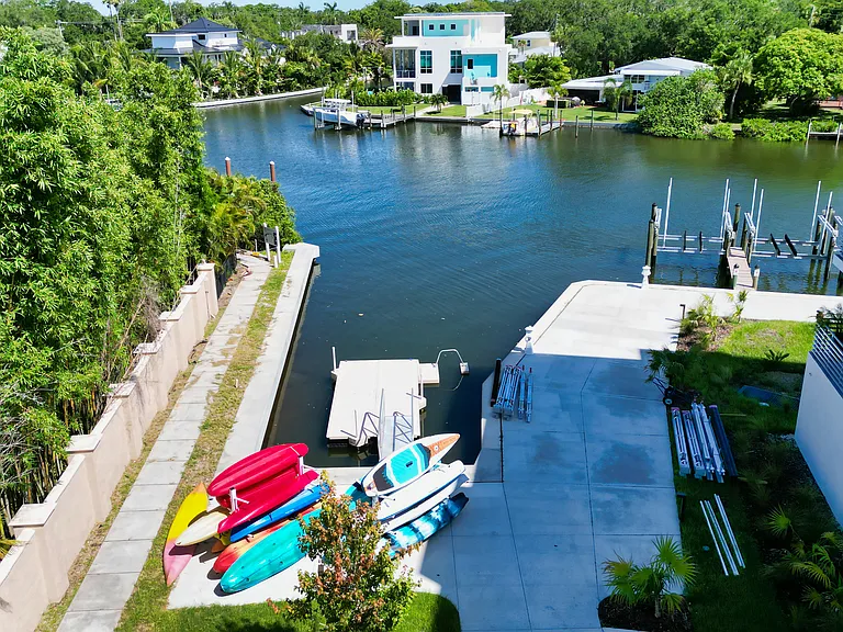 1709 Tamiami Trl — Photo 27