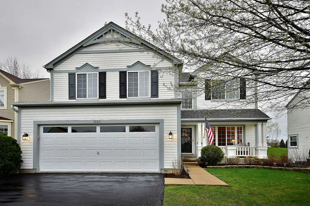 531 Rose Ln photo 1