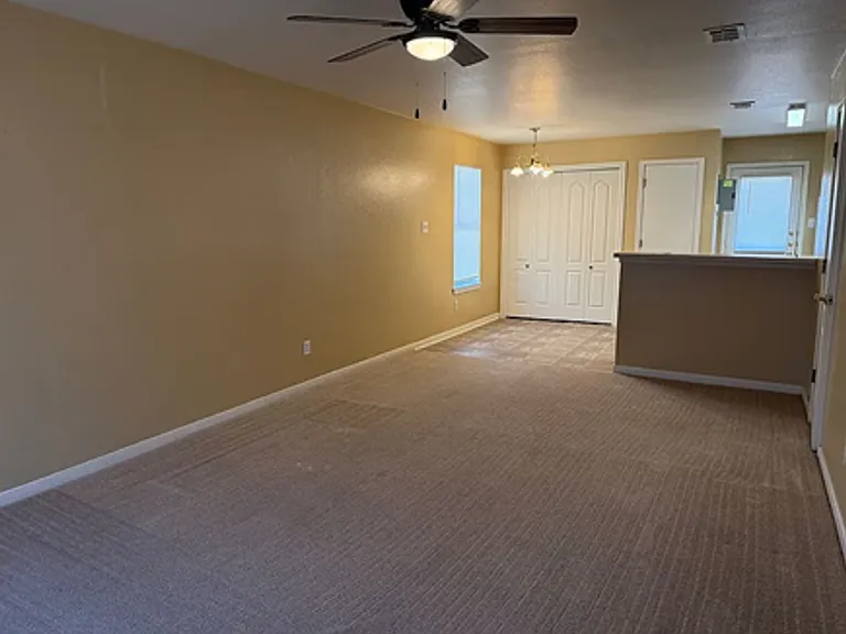 711 S Amy Ln — Photo 3