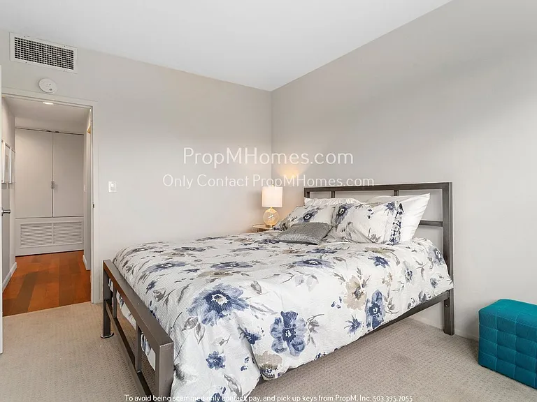 1500 SW 5th Ave #1604 — Photo 14