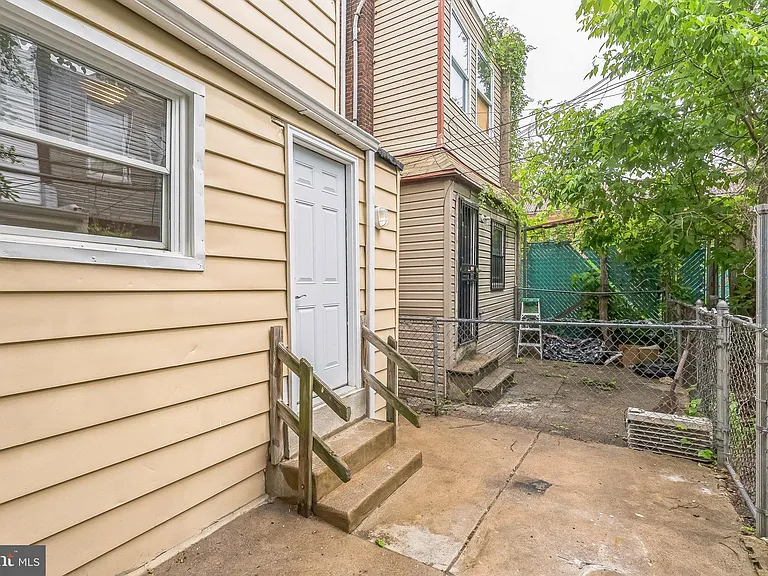 3533 Joyce St — Photo 14