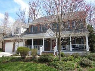 6908 Rannoch Rd, Bethesda, MD 20817