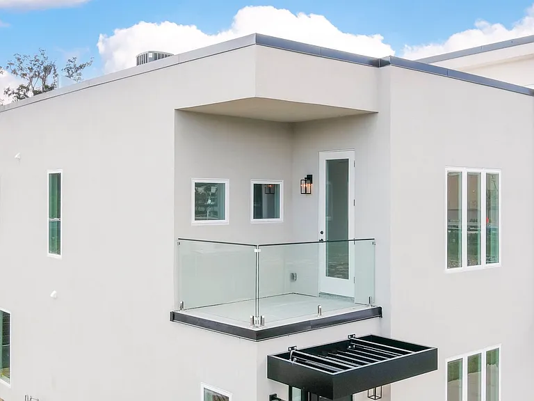 3304 SW 49th Ter — Photo 14