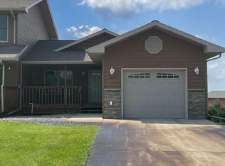 1621 Abbey Rd, Pierre, SD 57501