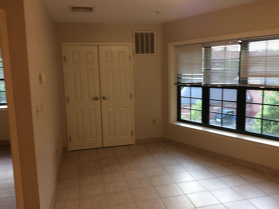 1012 Florence St Malden, MA, 02148 Apartments for Rent Zillow