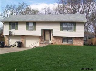 818 Mary St, Elkhorn, NE 68022