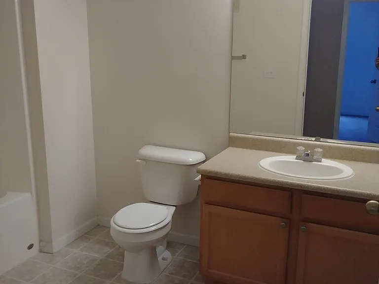 185 - COUNTRY VIEW APARTMENTS — Photo 20