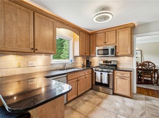 108 Bayview Dr, Yorktown, VA 23692