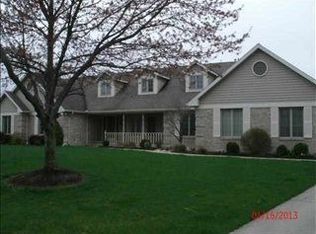 405 S Prestwick Ln, Yorktown, IN