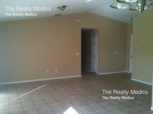 2nd image of 622 McKinley Ct