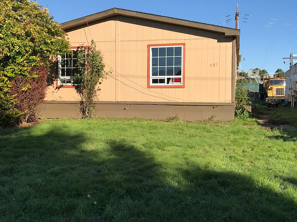 1st image of 981 Columbia St