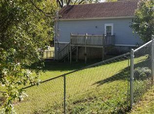 401 Lawrence Ave, Leavenworth, KS 66048